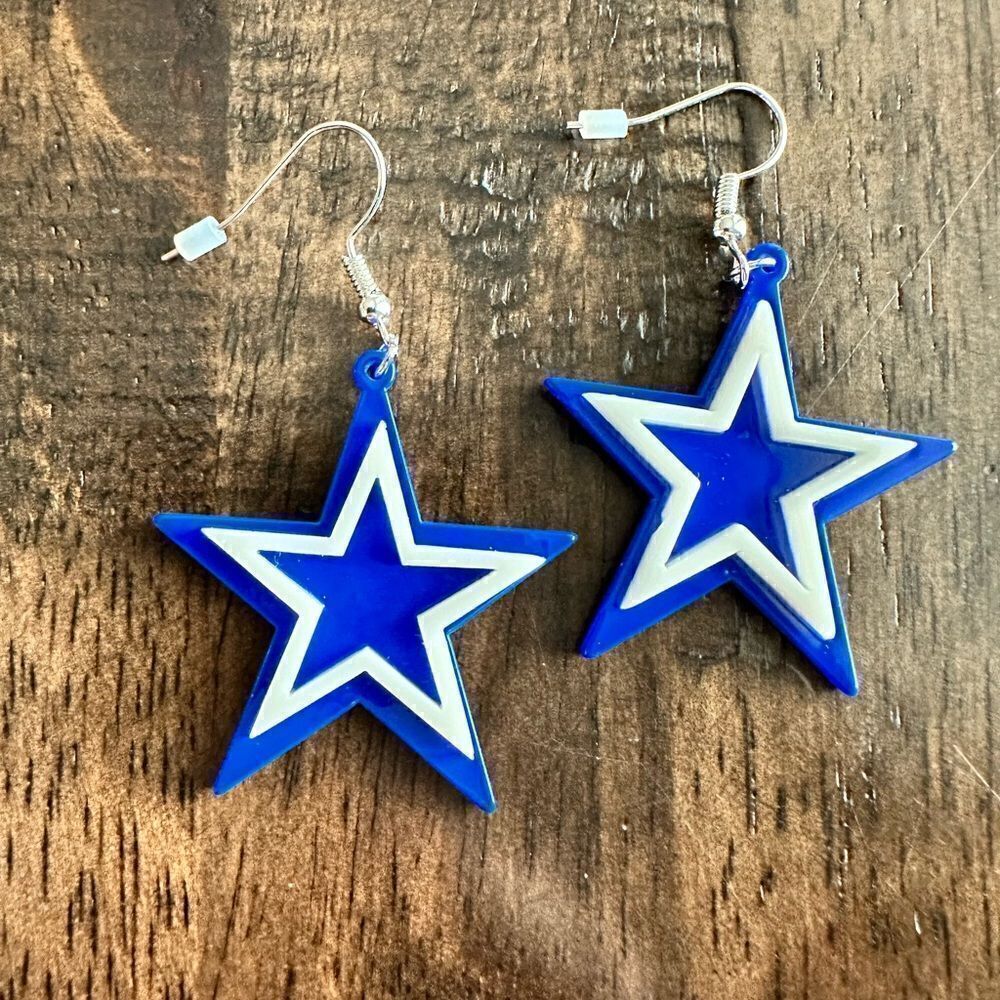 NWT Blue Star Novelty Earrings - Acrylic Design Dangle Earrings - Dallas Cowboys - Picture 3 of 4